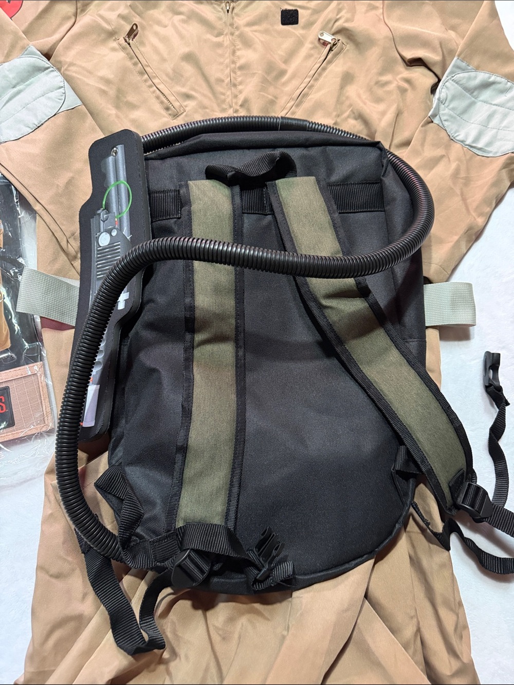 Ghostbusters-women’s jumpsuit costume w/ Black Backpack with Proton Pack Graphic - Picture 6 of 11